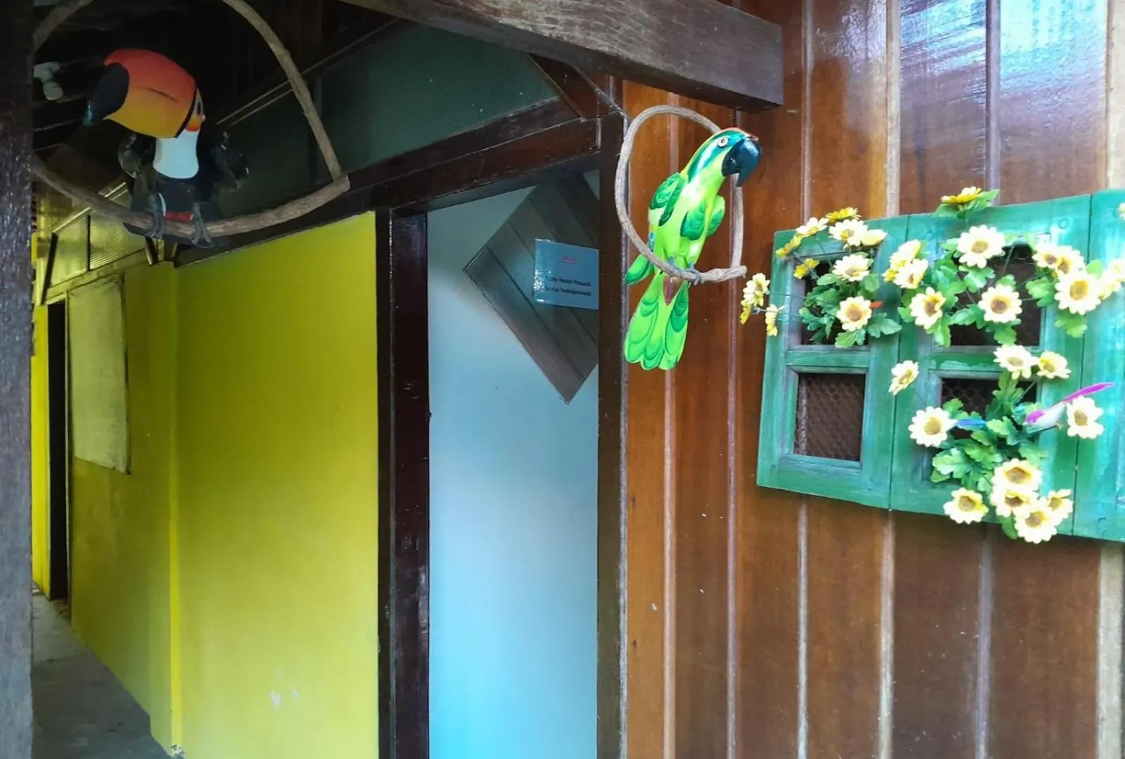 Hostel E Pousada Araquari Inn