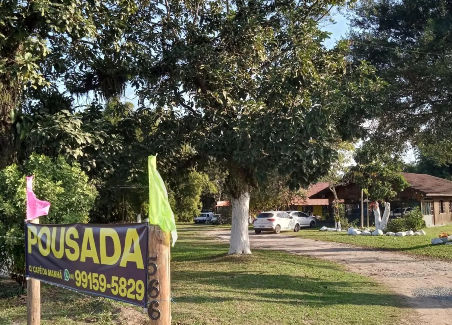 Hostel E Pousada Araquari Inn